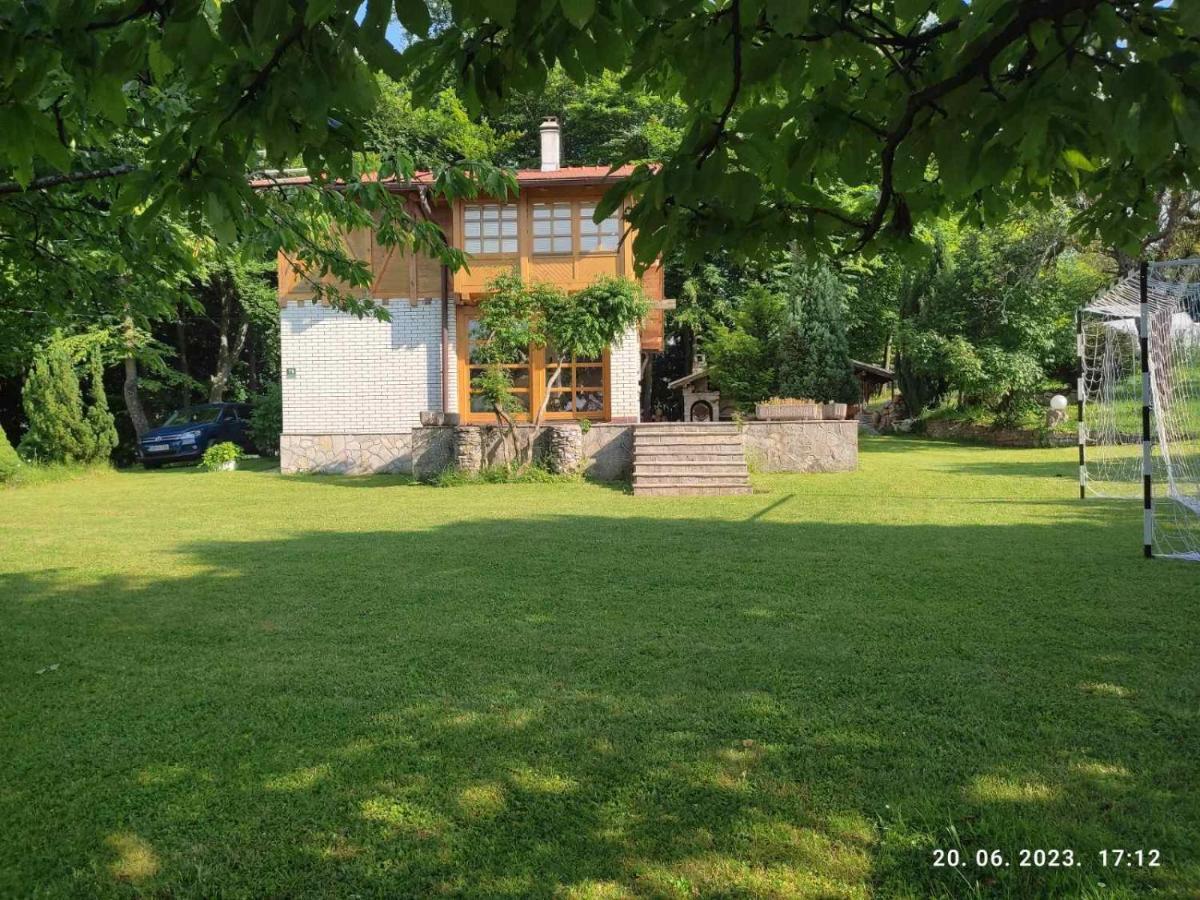 Villa Ema SJJ Buitenkant foto