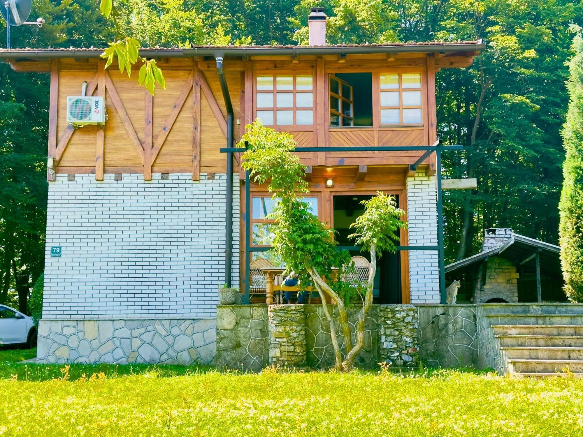 Villa Ema SJJ Buitenkant foto